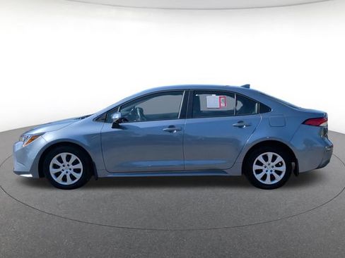 Used 2025 Toyota Corolla LE FWD image 3