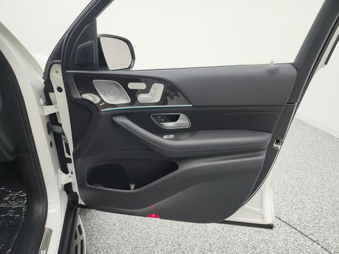 Used 2023 Mercedes-Benz GLS 450 4MATIC image 22