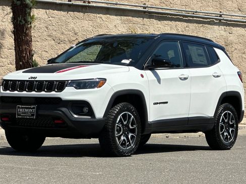 New 2026 Jeep Compass Trailhawk AWD/4WD image 7