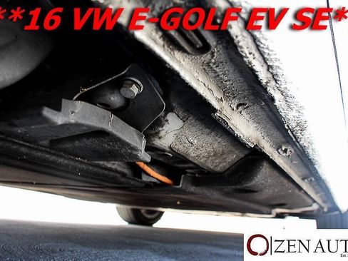 Used 2016 Volkswagen e-Golf SE FWD image 59