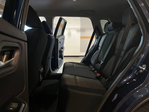 Used 2025 Nissan Rogue SV image 27