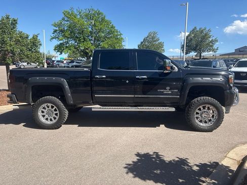 Used 2016 GMC Sierra 2500 Denali w/ Duramax Plus Package AWD/4WD image 6