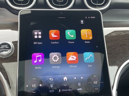 Certified 2025 Mercedes-Benz GLC 300 4MATIC image 33