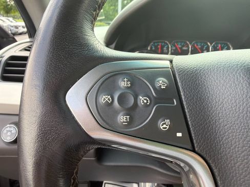 Used 2018 Chevrolet Tahoe Premier AWD/4WD image 25