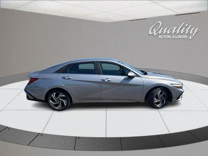 Used 2025 Hyundai Elantra Limited