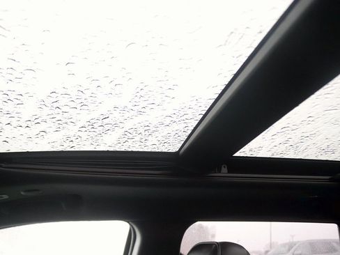 Used 2018 Jeep Grand Cherokee Overland image 29