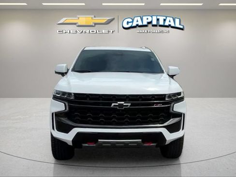 Used 2024 Chevrolet Suburban Z71 w/ Luxury Package AWD/4WD image 8