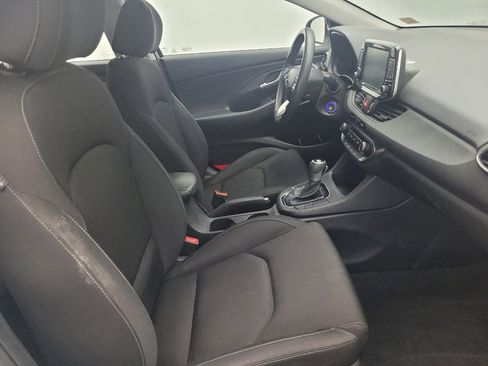 Used 2018 Hyundai Elantra GT image 21