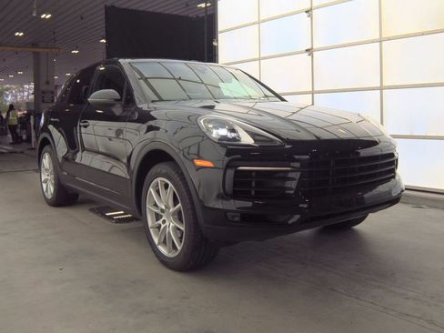 Used 2019 Porsche Cayenne image 3