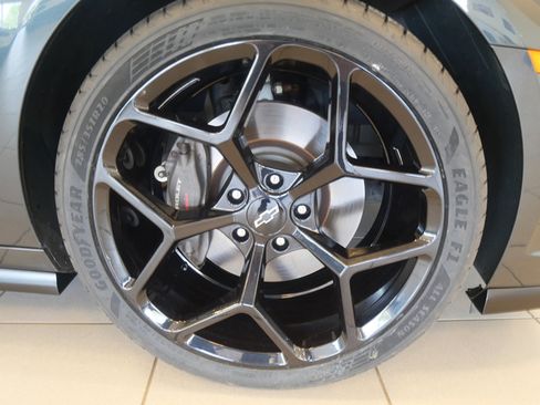 Used 2013 Chevrolet Camaro SS w/ RS Package RWD image 8