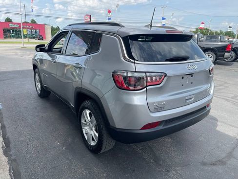 Used 2022 Jeep Compass Latitude AWD/4WD image 4