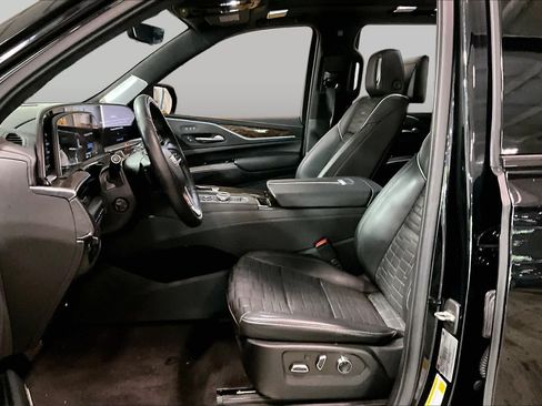 Used 2022 Cadillac Escalade Sport Platinum AWD/4WD image 9