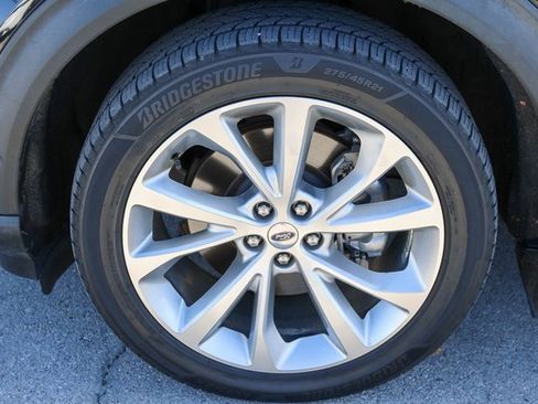 Used 2022 Ford Explorer Platinum w/ Technology Package image 7