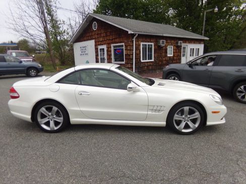 Used 2009 Mercedes-Benz SL 550 image 11