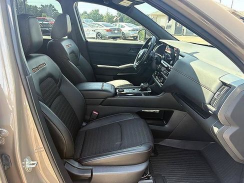 Used 2023 Nissan Pathfinder Rock Creek AWD/4WD image 32