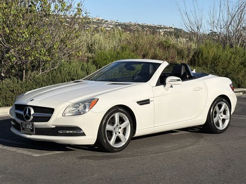 Used 2015 Mercedes-Benz SLK 250 image 2