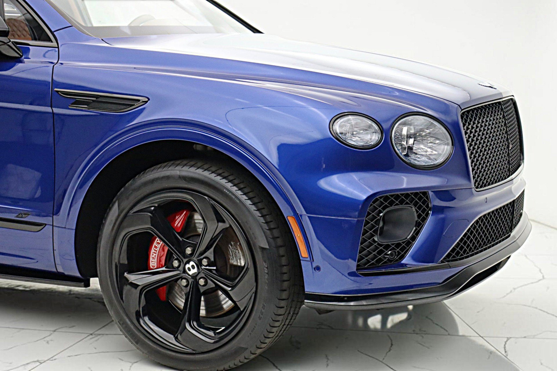 Certified 2022 Bentley Bentayga AWD/4WD image 18
