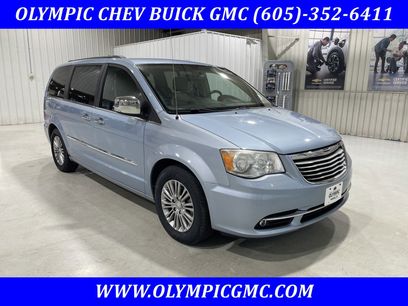Used 2013 Chrysler Town & Country Touring-L w/ Driver Convenience Group
