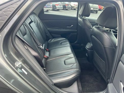 Used 2024 Hyundai Elantra Limited image 22
