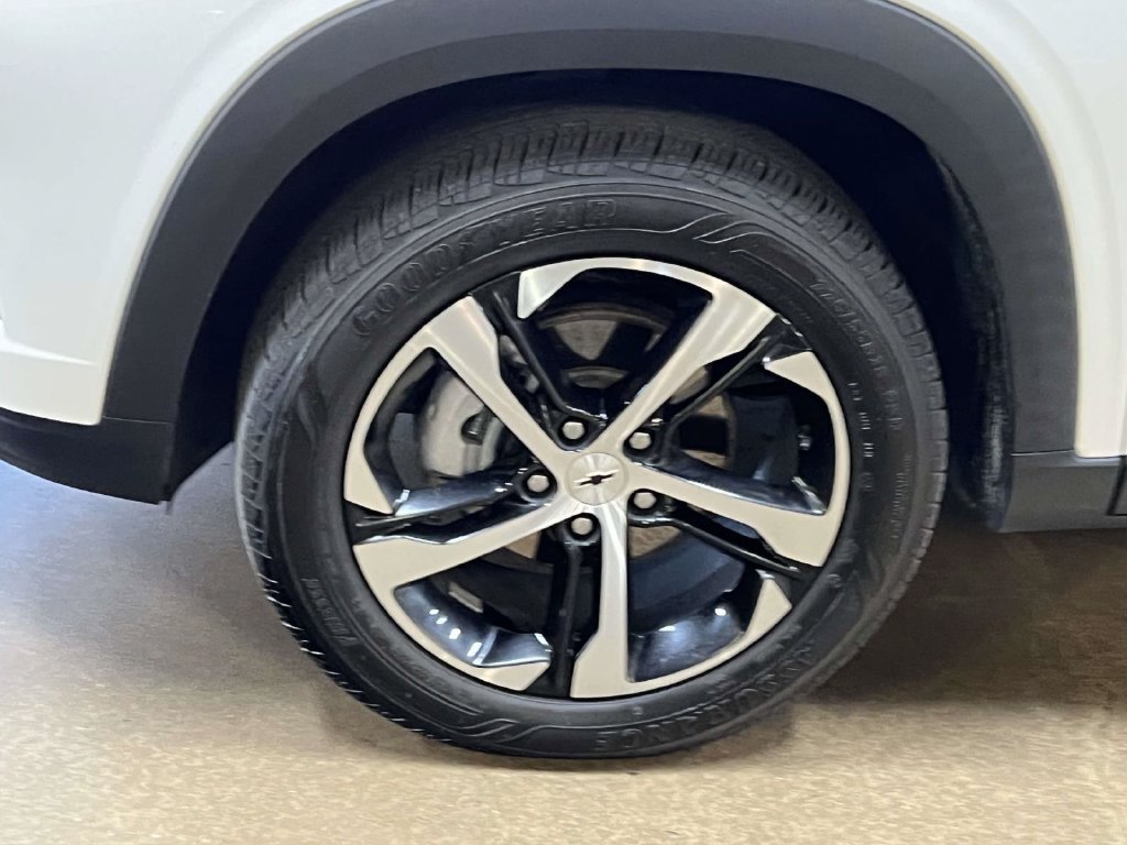 Used 2024 Chevrolet Trax RS w/ Driver Confidence Package FWD image 8