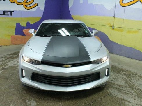 Used 2018 Chevrolet Camaro LT image 3