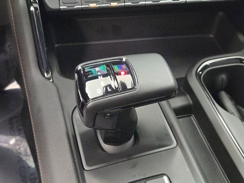 Used 2025 GMC Sierra 1500 AT4 w/ AT4 Premium Package image 32