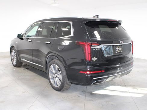 Used 2024 Cadillac XT6 Premium Luxury image 7