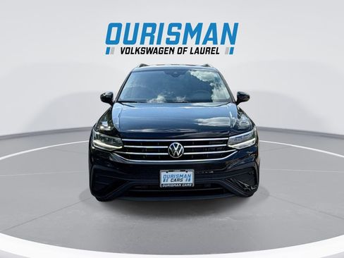 Used 2024 Volkswagen Tiguan SE AWD/4WD image 3
