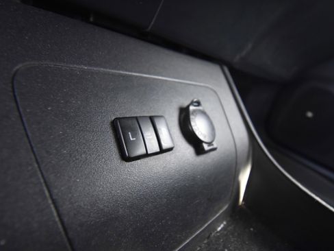 Used 2013 Toyota Prius Four FWD image 11