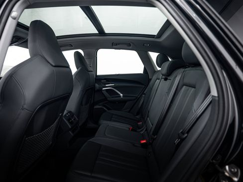 New 2025 Audi Q5 Premium Plus image 18