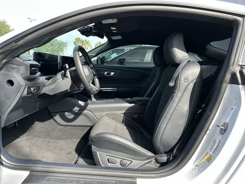 Used 2024 Ford Mustang Coupe RWD image 2