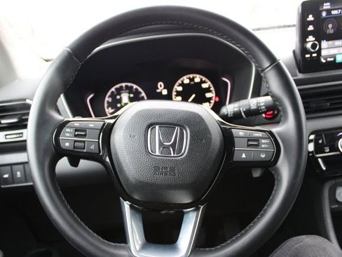 Used 2023 Honda Pilot EX-L image 12