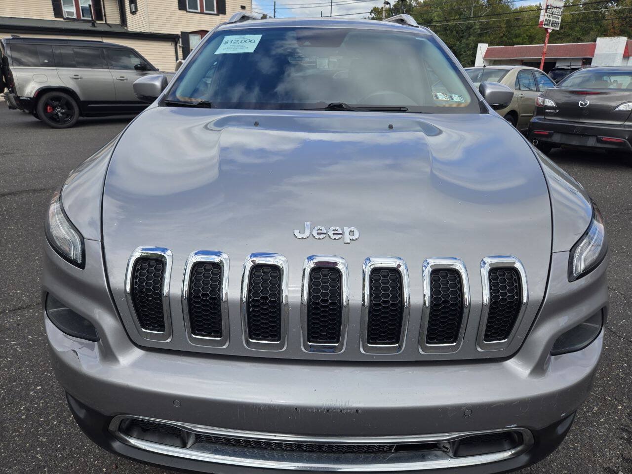 Used 2015 Jeep Cherokee Limited w/ Technology Group AWD/4WD image 3