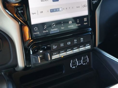 Used 2022 RAM 3500 Laramie image 17