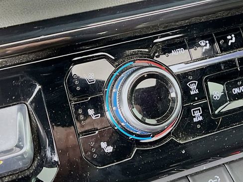 Certified 2024 GMC Sierra 1500 AT4 w/ Technology Package image 20