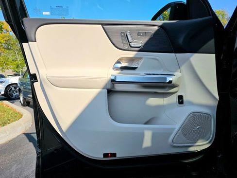 New 2026 Mercedes-Benz GLB 250 4MATIC image 20