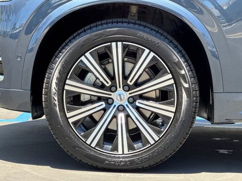 Certified 2023 Volvo XC90 B5 Plus AWD/4WD image 26