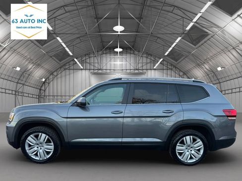 Used 2019 Volkswagen Atlas SE w/ Towing Package image 2