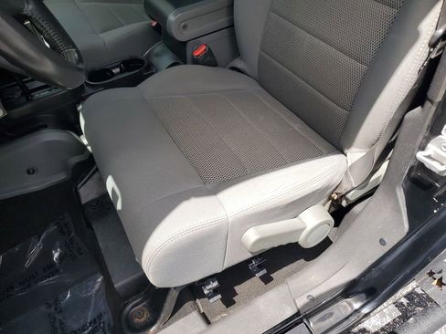 Used 2009 Jeep Wrangler Unlimited Rubicon w/ Dual Top Group AWD/4WD image 22