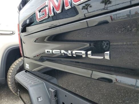 New 2026 GMC Sierra 1500 Denali w/ Denali Reserve Package AWD/4WD image 9