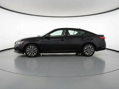 Used 2025 Nissan Altima 2.5 SV image 5