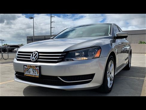 Used 2013 Volkswagen Passat 2.5 SE FWD image 1