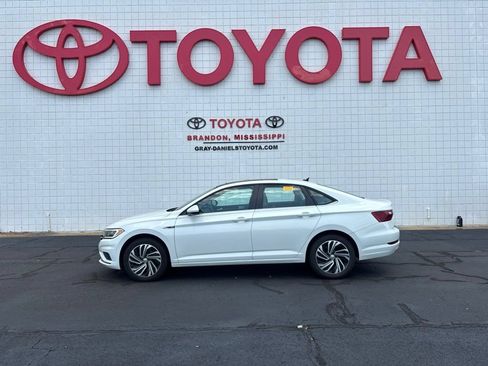 Used 2020 Volkswagen Jetta SEL FWD image 4