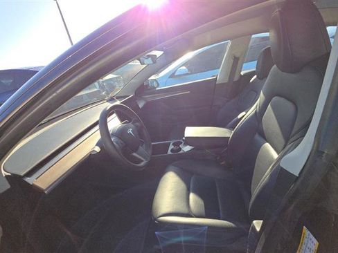 Used 2023 Tesla Model 3 Standard Range RWD image 4