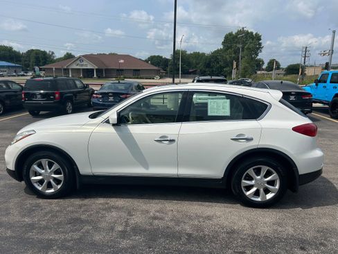 Used 2010 INFINITI EX35 Journey image 3