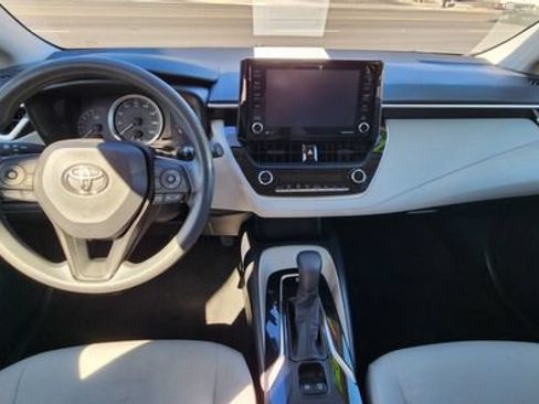 Used 2022 Toyota Corolla LE FWD image 7