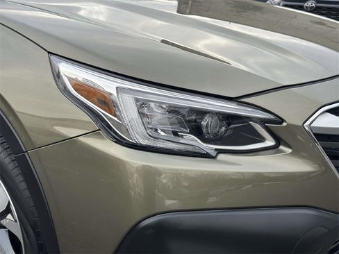 Used 2022 Subaru Outback Limited image 10