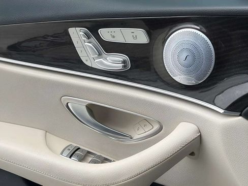 Used 2019 Mercedes-Benz E 300 image 30