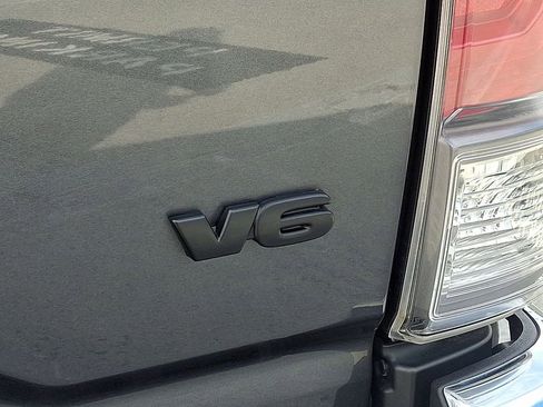 Used 2023 Toyota Tacoma TRD Off-Road image 32