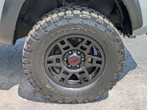 Used 2020 Toyota Tacoma TRD Off-Road AWD/4WD image 8